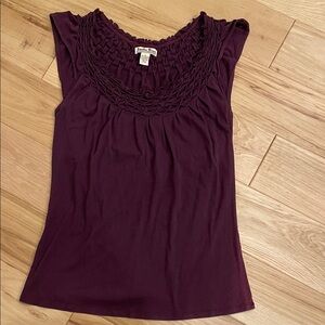 Lucky Sleeveless Ruched Tee